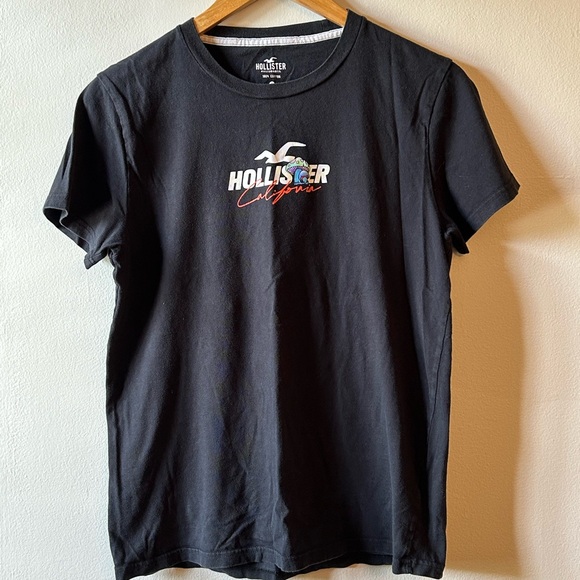 Hollister Black Psychedelic Mushroom Tshirt - Picture 2 of 5